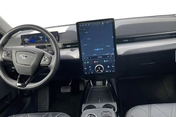 Sort Ford Mustang Mach-E fra 2023
