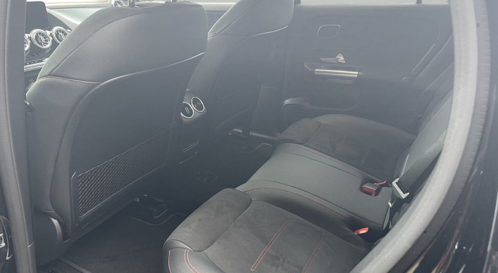 Sort Mercedes EQA250+ fra 2024