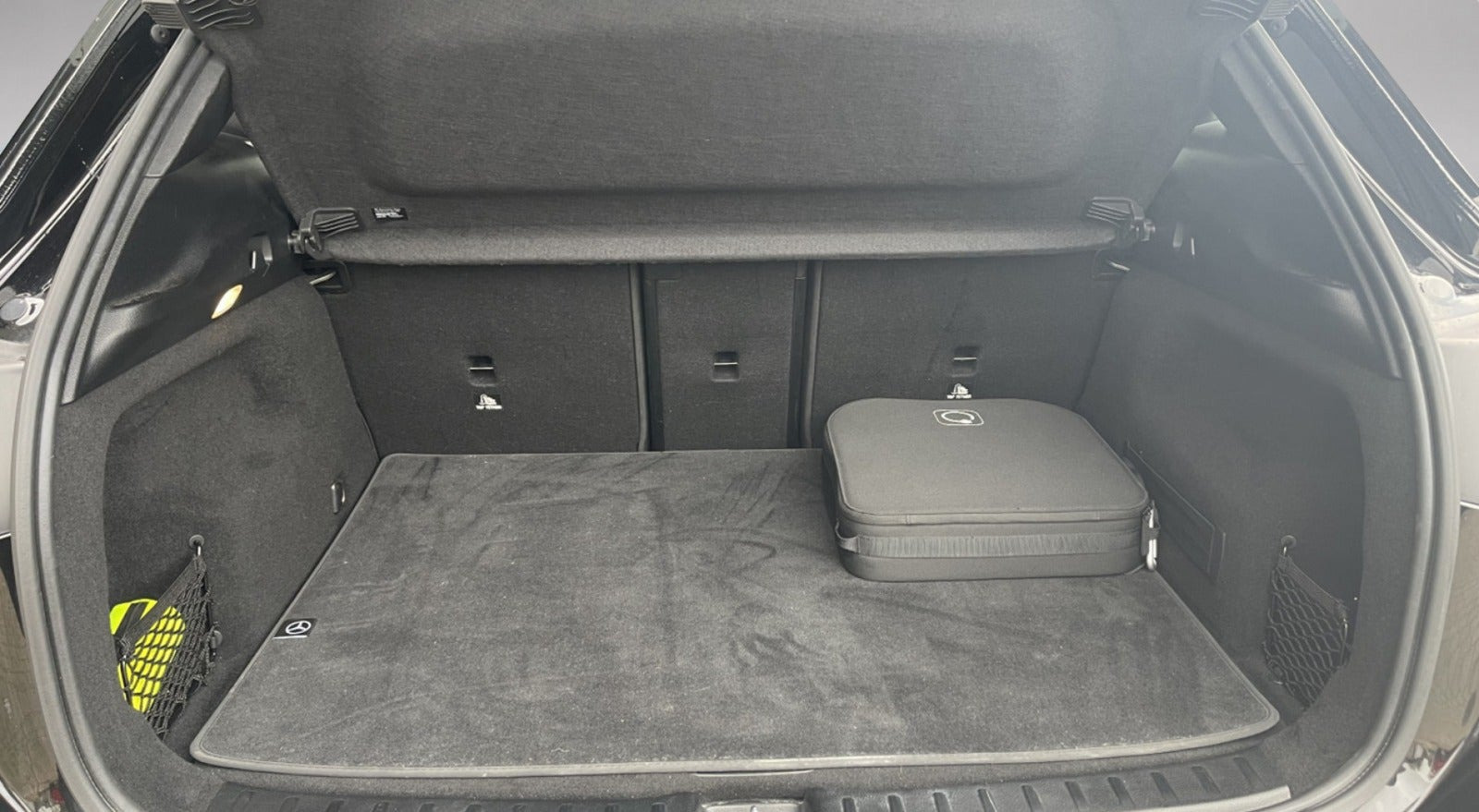 Sort Mercedes EQA250+ fra 2024