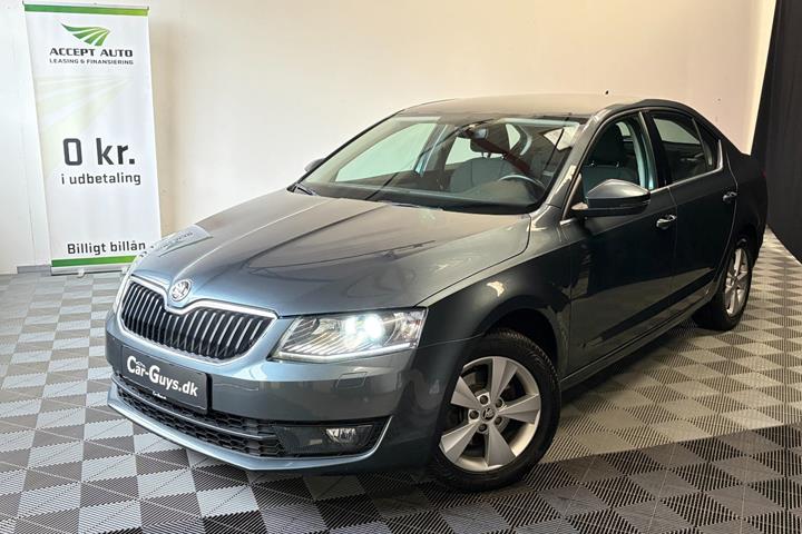 undefined Skoda Octavia fra 2017 set udefra