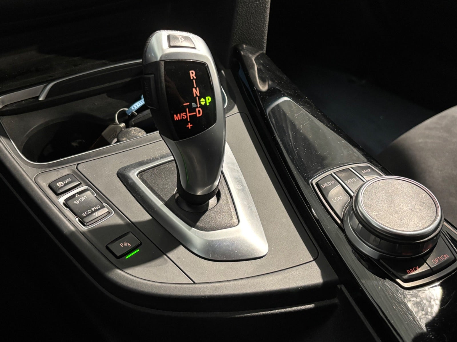undefined BMW 320i fra 2018