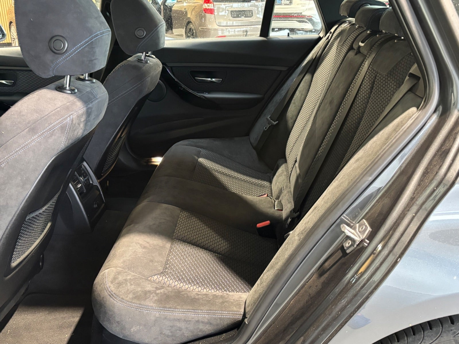 undefined BMW 320i fra 2018