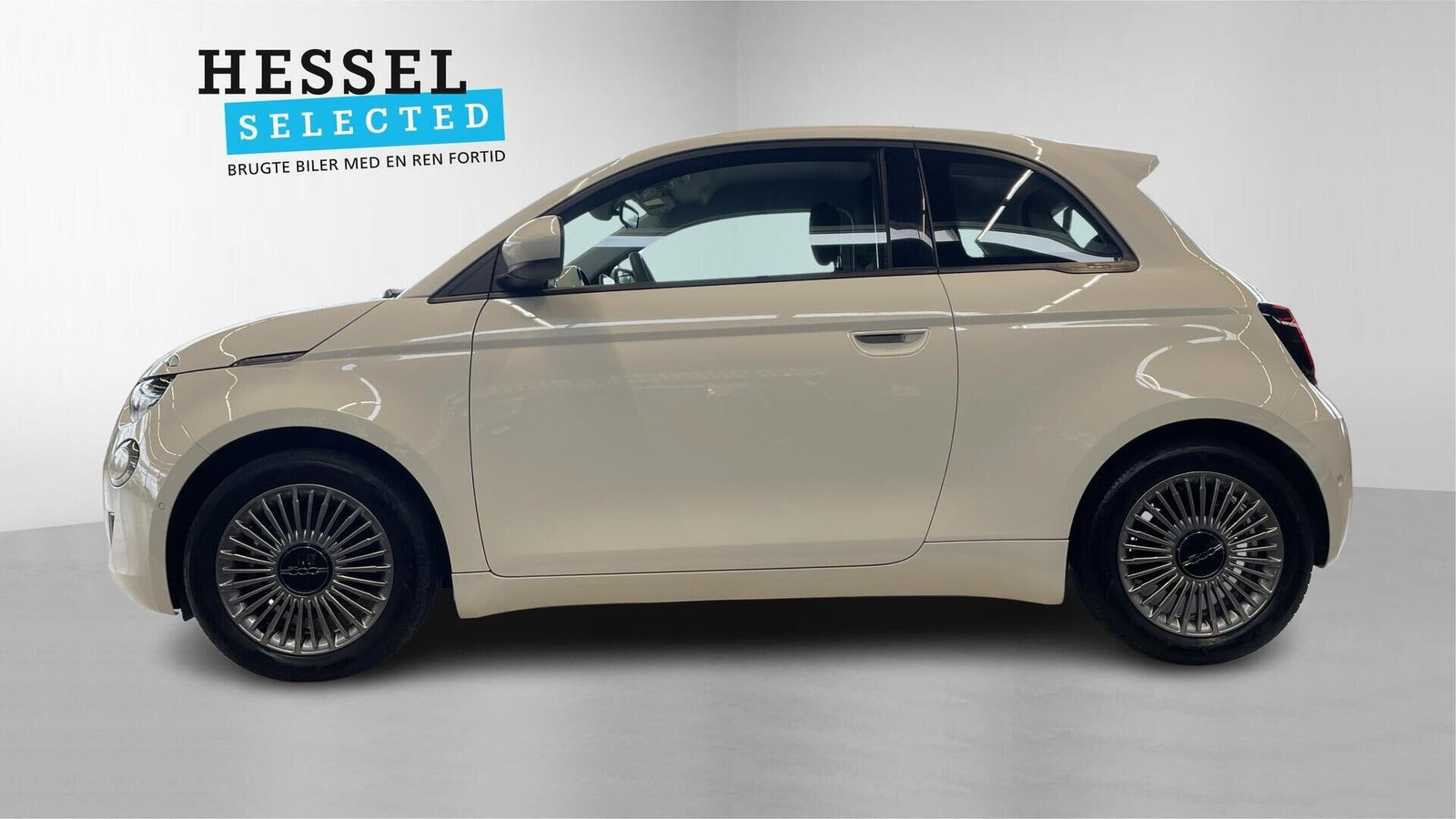 Hvid Fiat 500e fra 2024