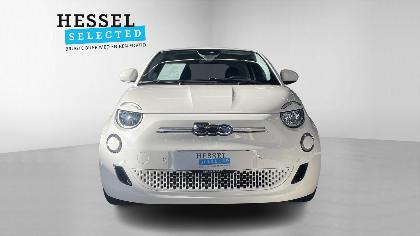 Hvid Fiat 500e fra 2024