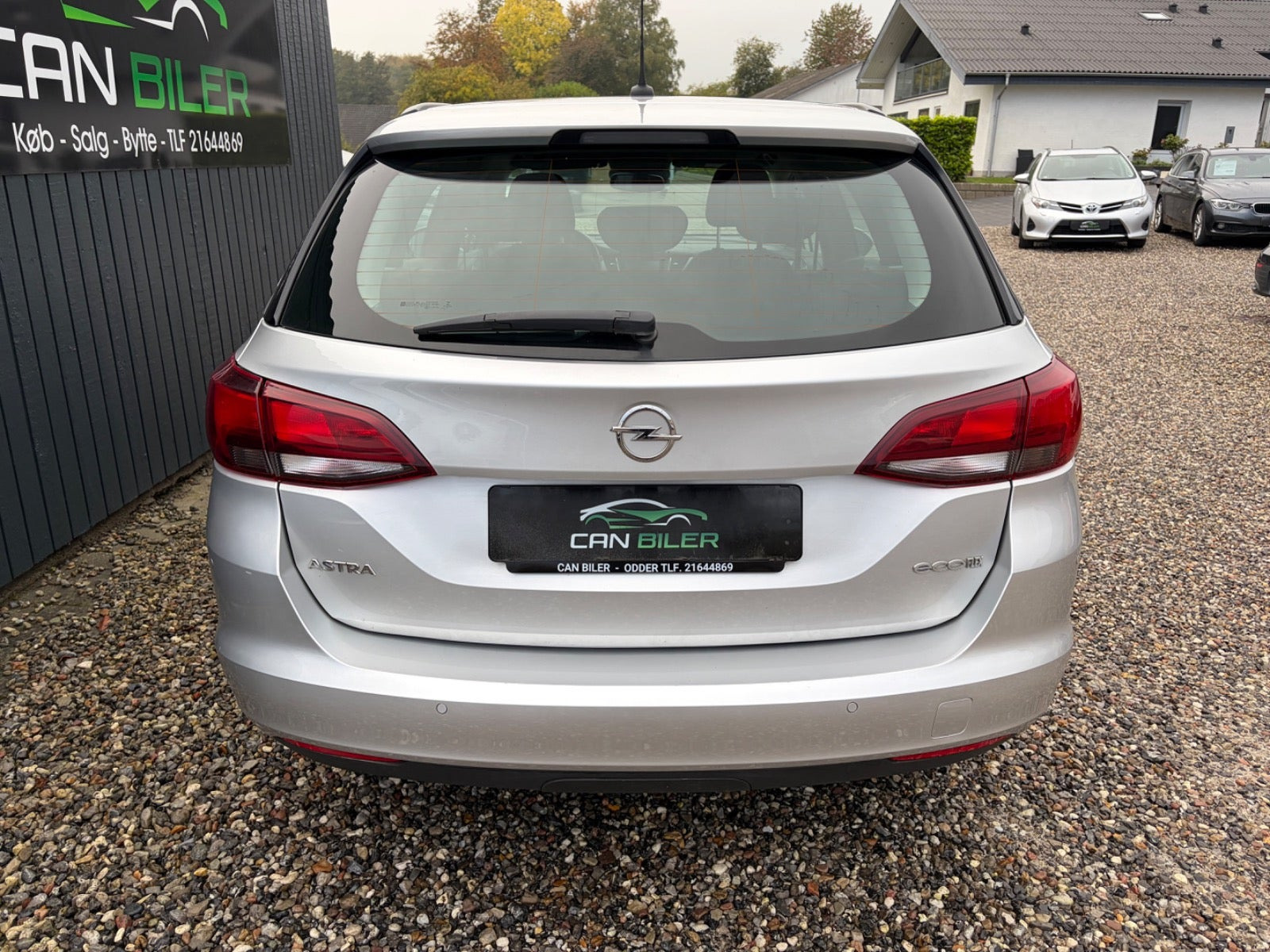 Sølv Opel Astra fra 2016