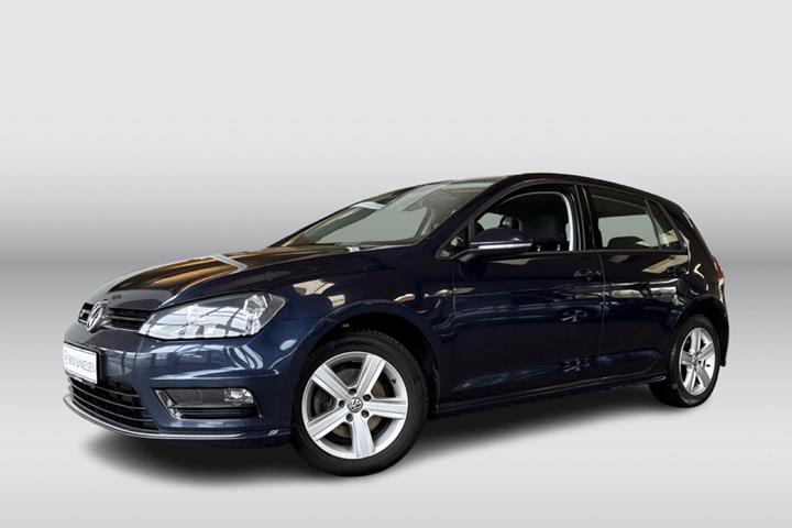 Blå VW Golf VII fra 2016