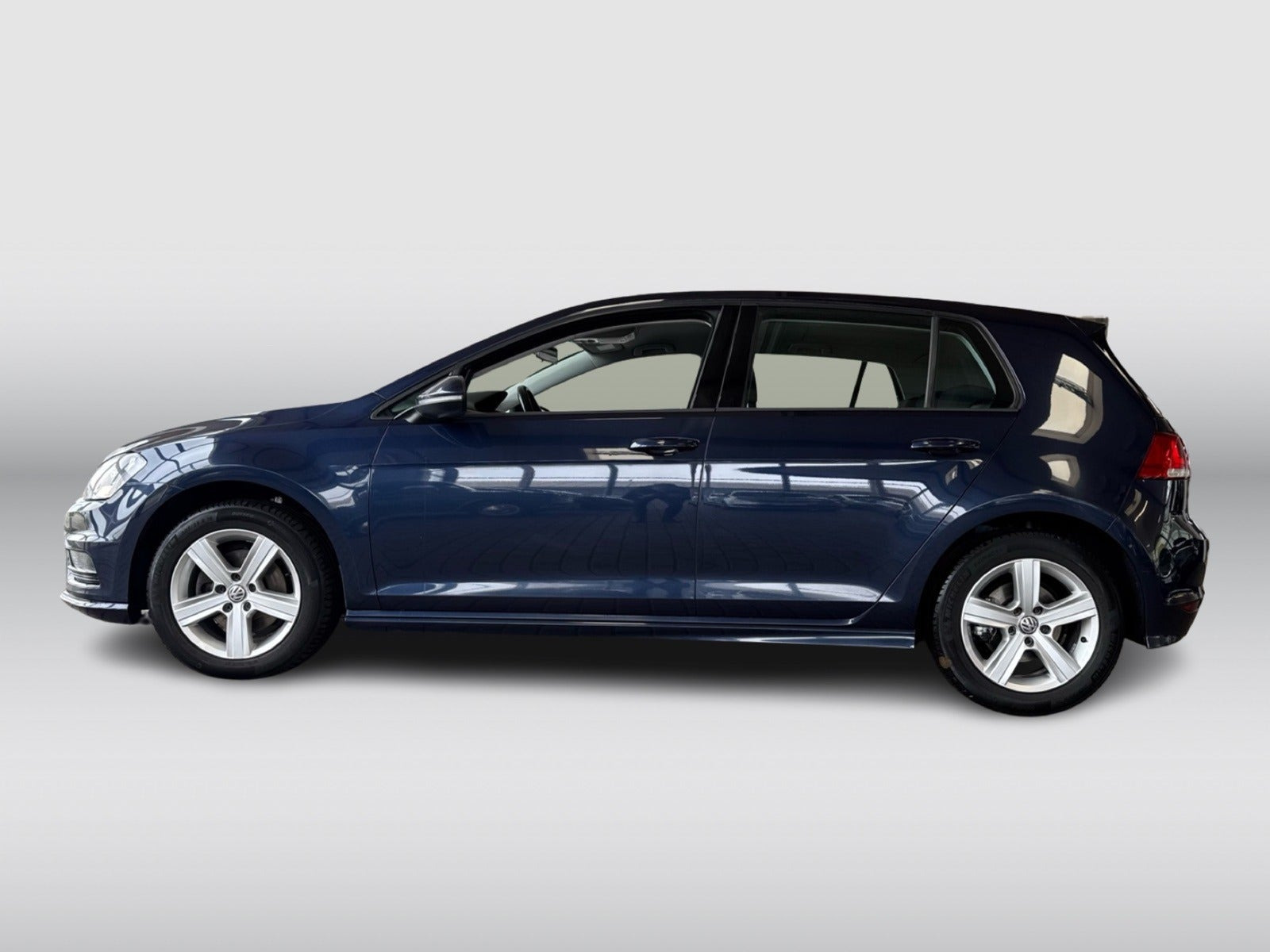 Blå VW Golf VII fra 2016