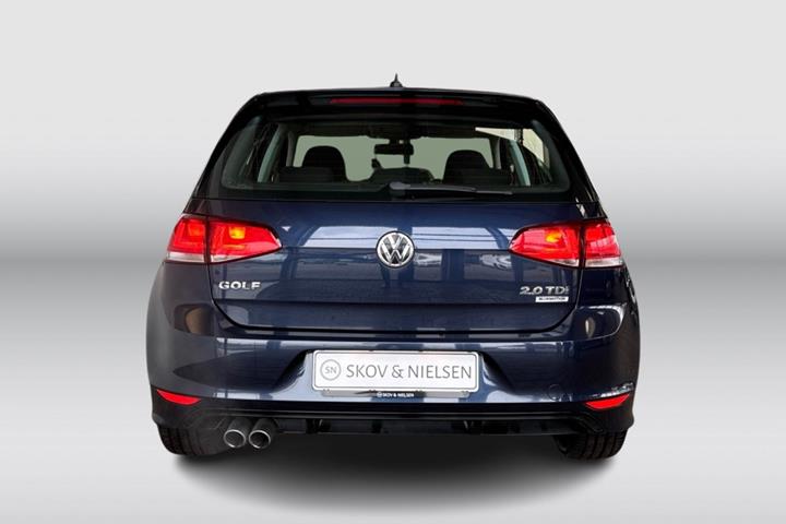Blå VW Golf VII fra 2016