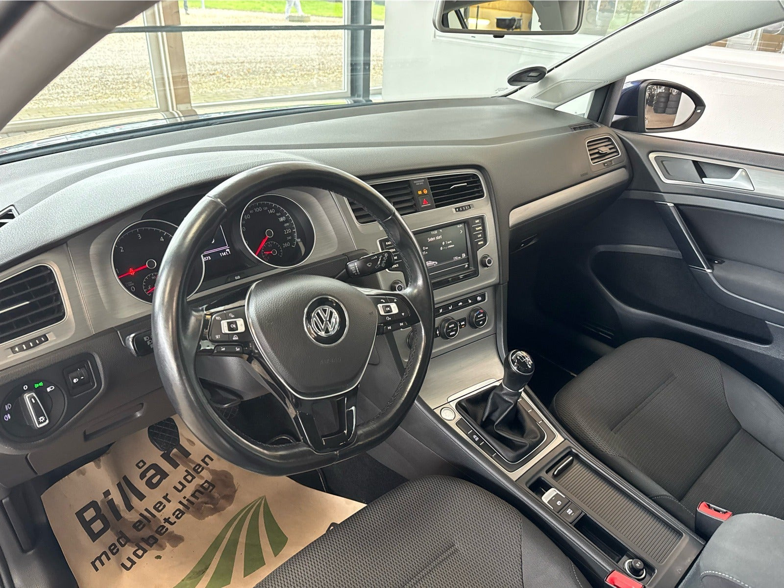 Blå VW Golf VII fra 2016
