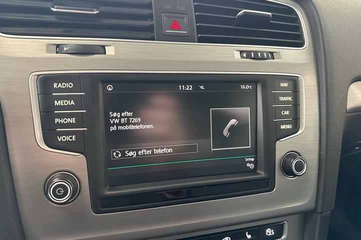 Blå VW Golf VII fra 2016