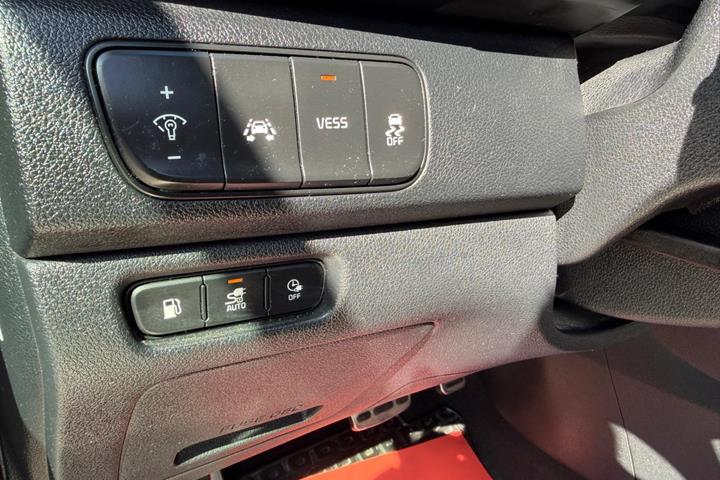 Hvid Kia Niro fra 2019