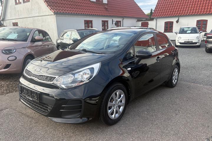 Sort Kia Rio fra 2016