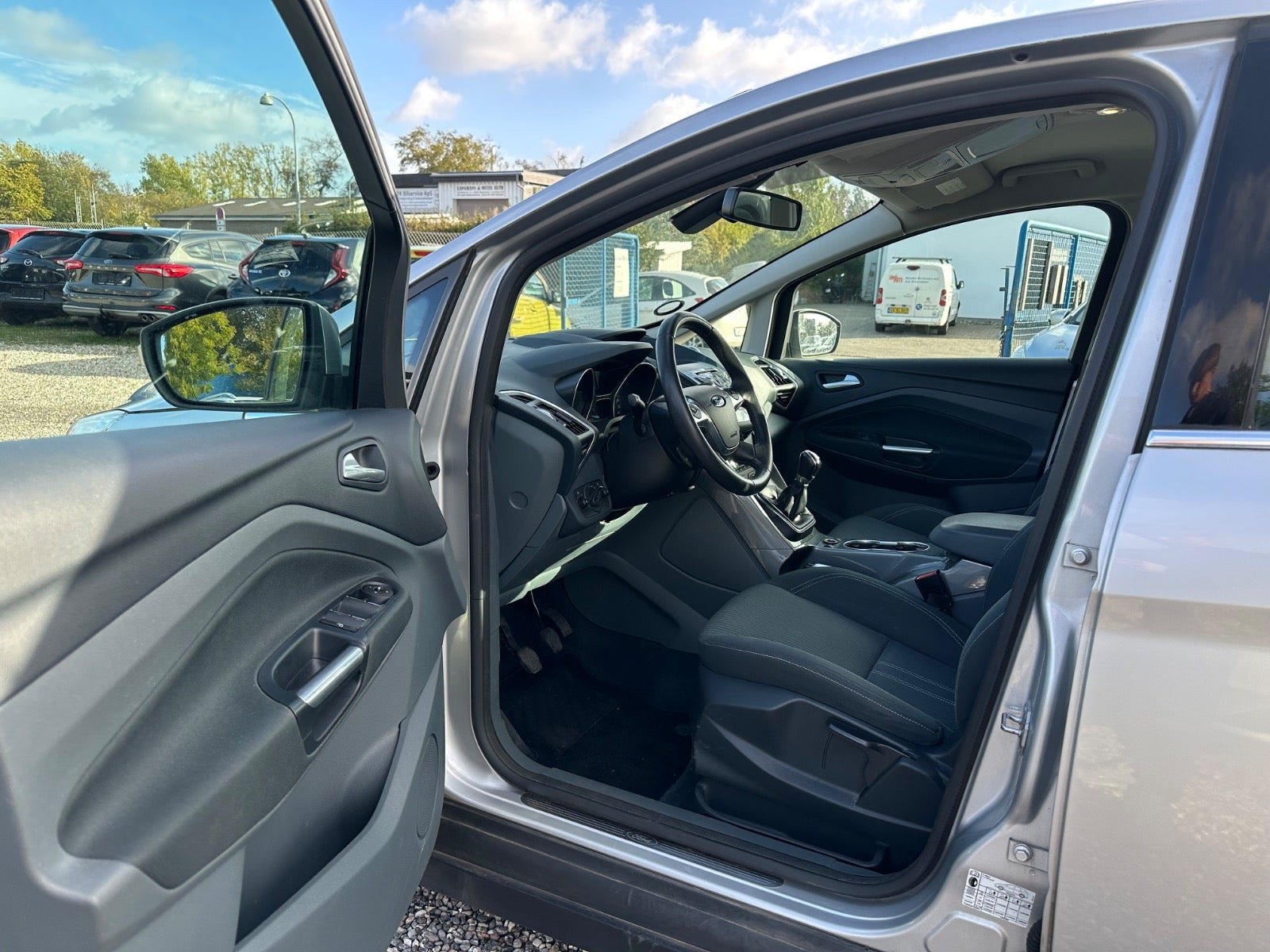 Sølv Ford C-MAX fra 2012