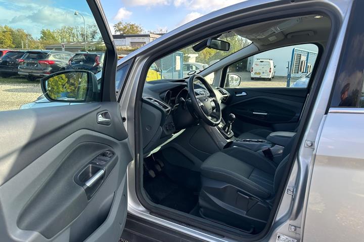 Sølv Ford C-MAX fra 2012