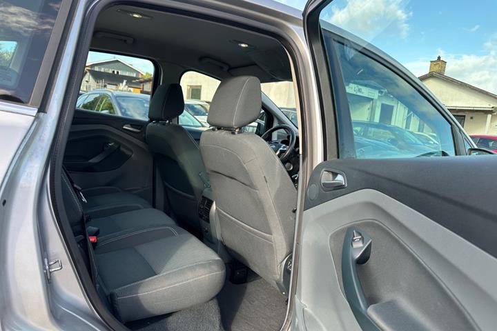 Sølv Ford C-MAX fra 2012