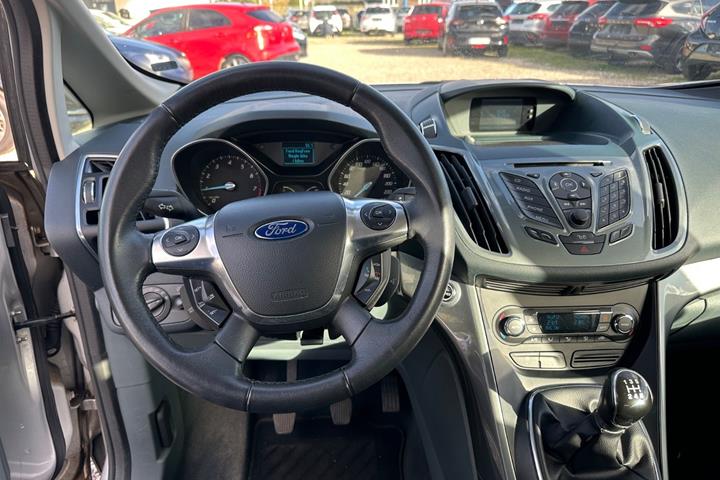 Sølv Ford C-MAX fra 2012