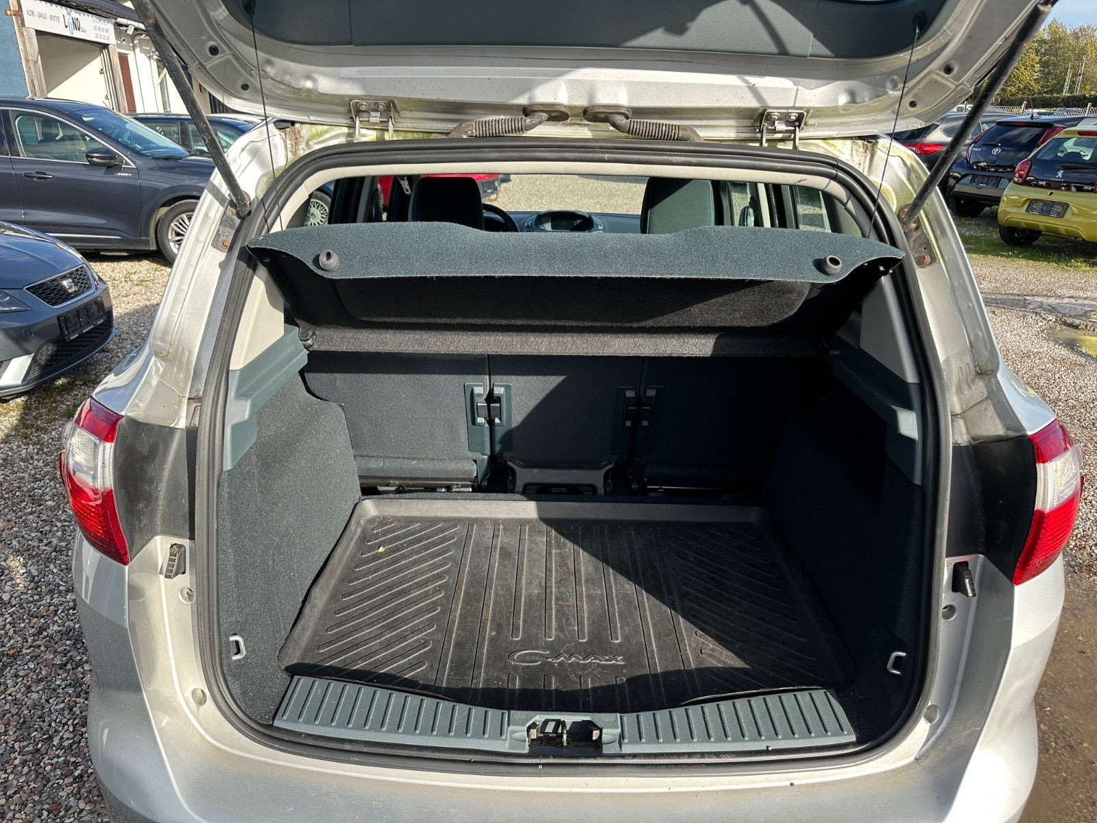 Sølv Ford C-MAX fra 2012