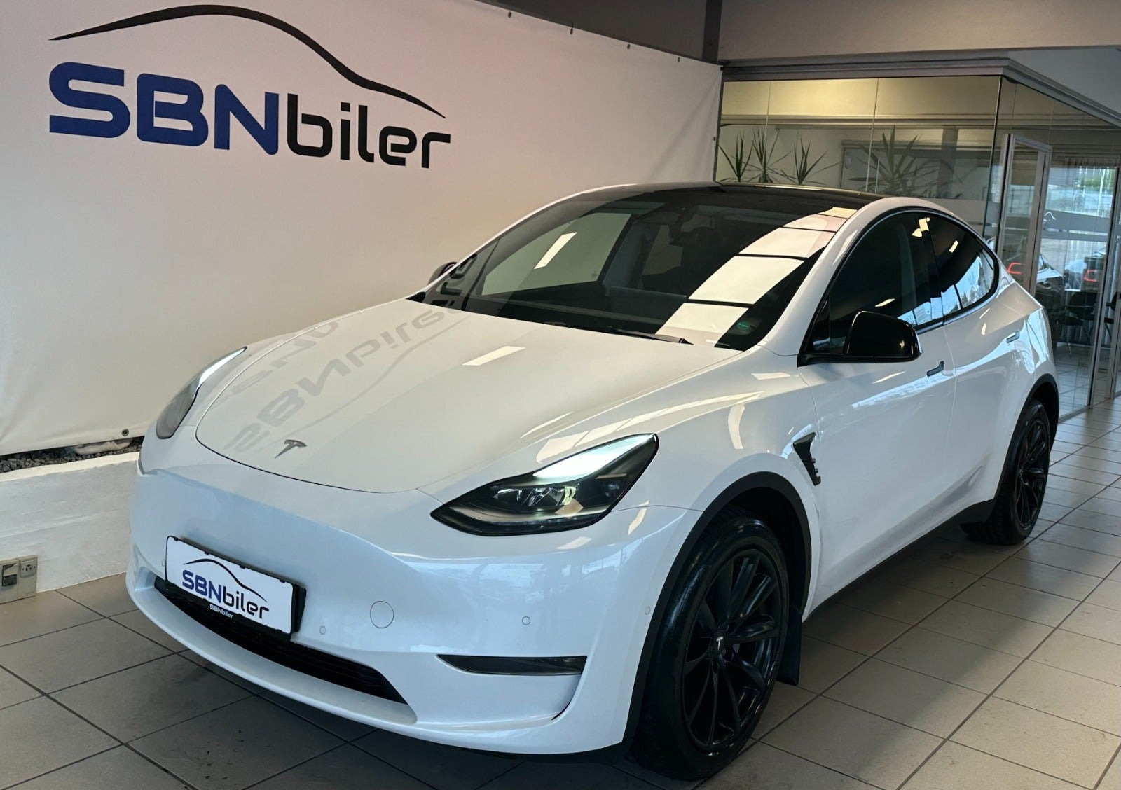 Tesla Model Y Long Range AWD
