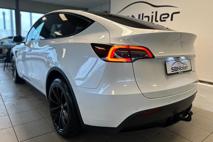 undefined Tesla Model Y fra 2023