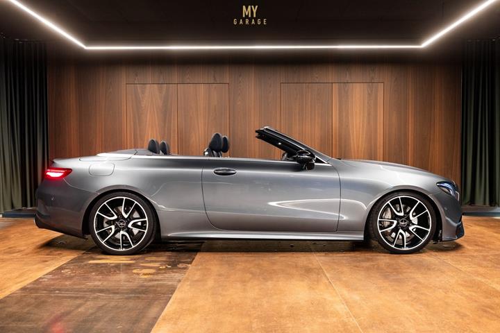Grå Mercedes E53 fra 2019