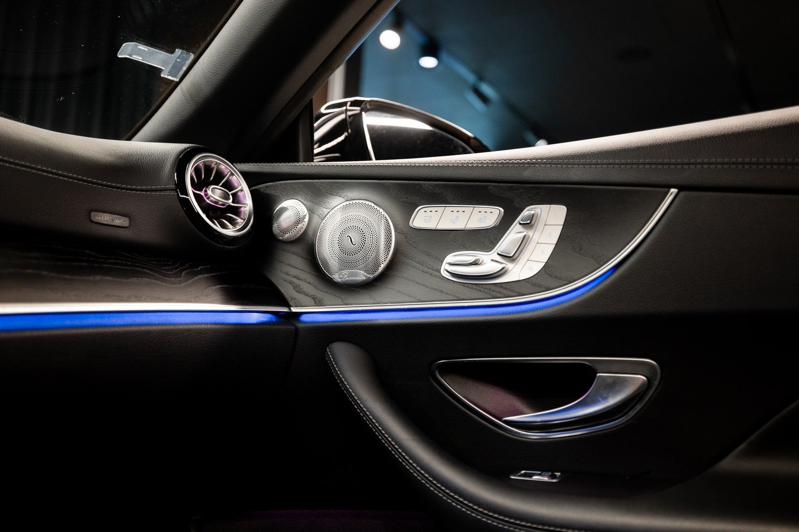 Grå Mercedes E53 fra 2019