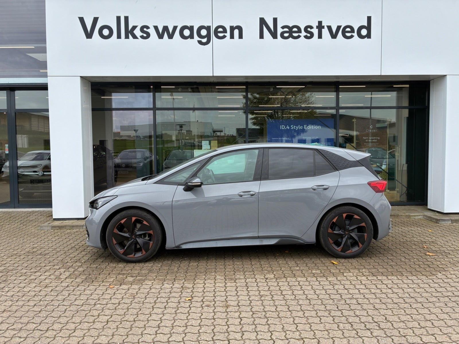 Grå Cupra Born fra 2024