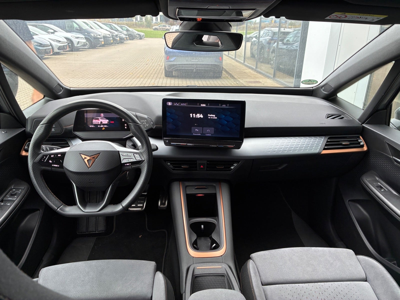 Grå Cupra Born fra 2024