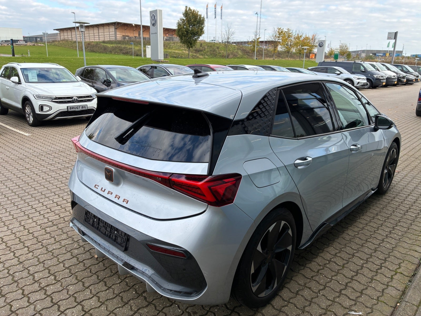 Sølv Cupra Born fra 2023