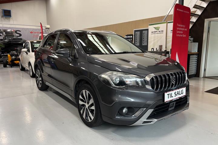 Grå Suzuki S-Cross fra 2018