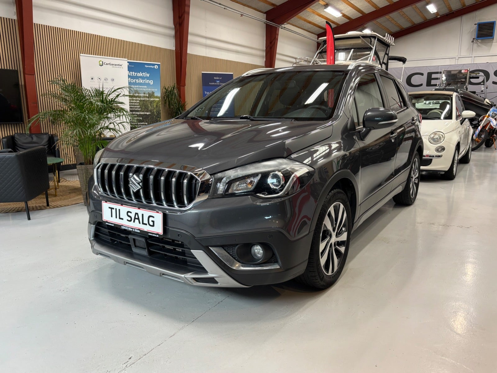 Grå Suzuki S-Cross fra 2018