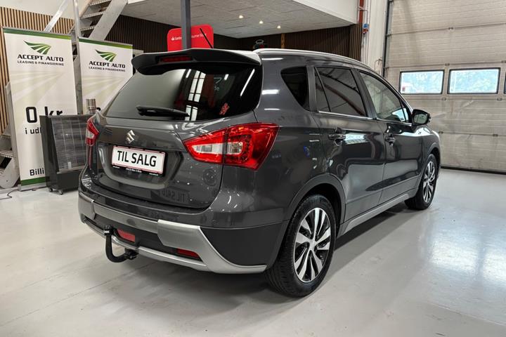 Grå Suzuki S-Cross fra 2018