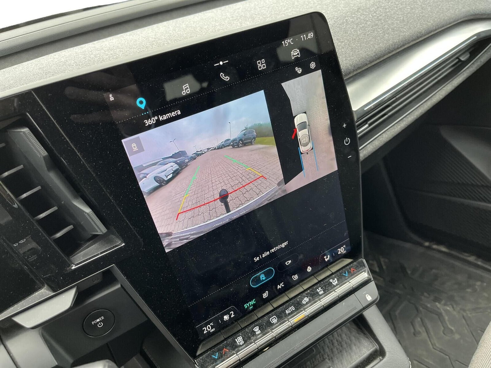 Hvid Renault Megane E-Tech fra 2024