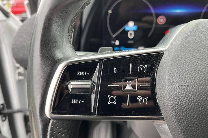 Hvid Renault Megane E-Tech fra 2024