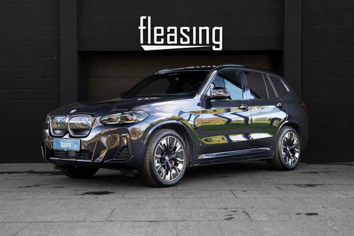 Sort BMW iX3 fra 2023