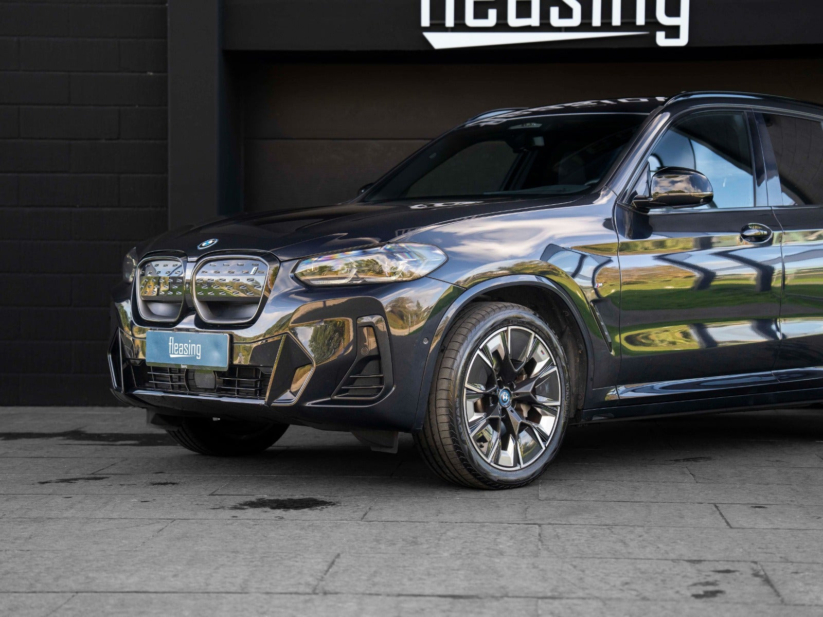 Sort BMW iX3 fra 2023