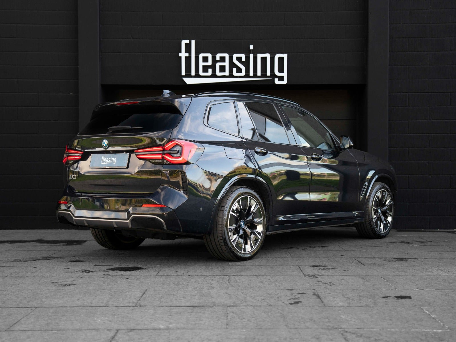 Sort BMW iX3 fra 2023