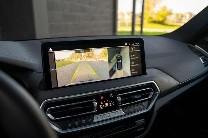Sort BMW iX3 fra 2023