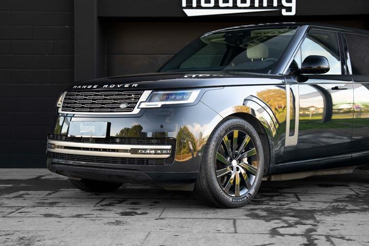 Sort Land Rover Range Rover fra 2023