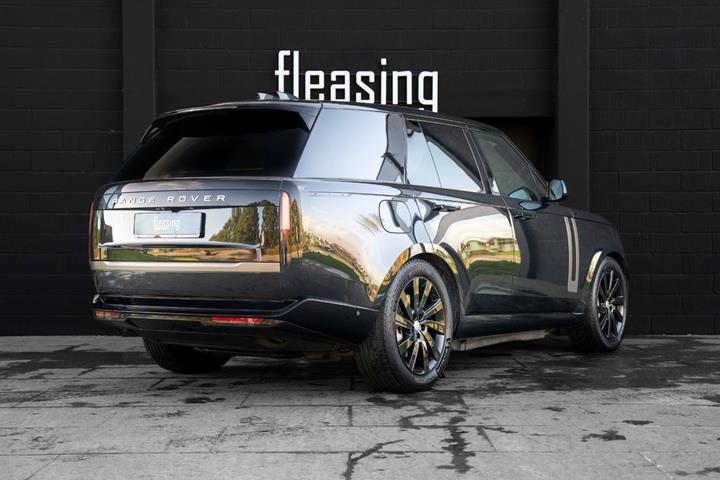 Sort Land Rover Range Rover fra 2023