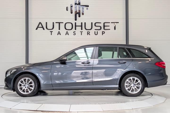Grå Mercedes C220 fra 2015