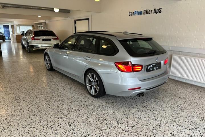 undefined BMW 330d fra 2015