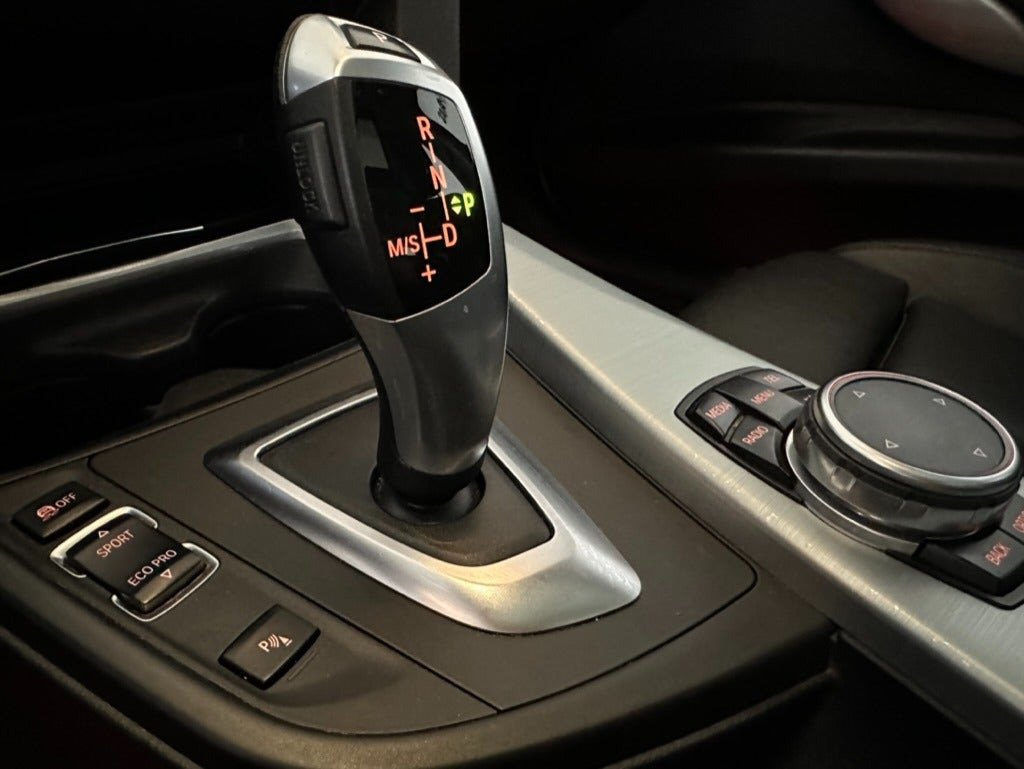 undefined BMW 330d fra 2015