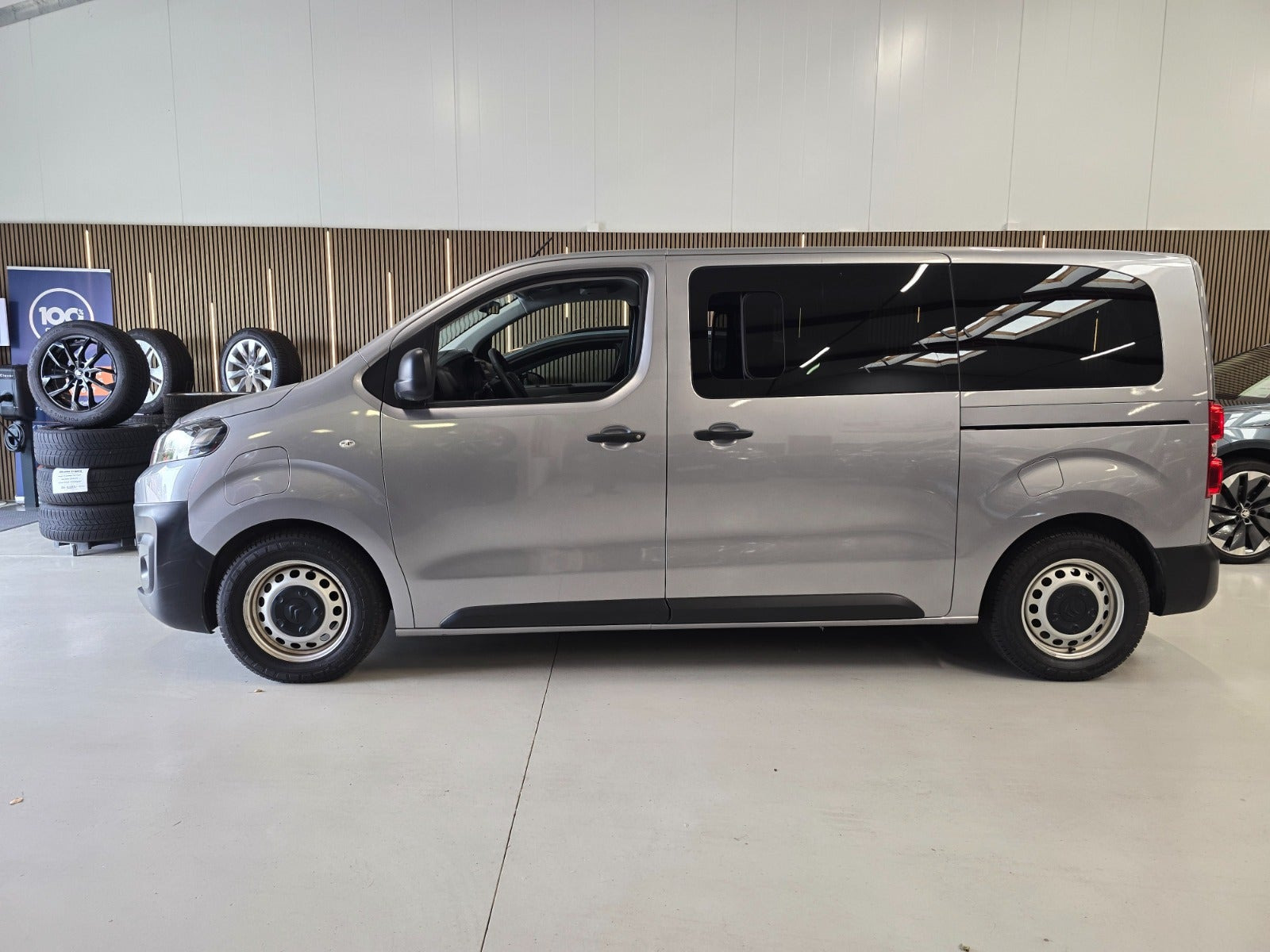 Sølv Citroën ë-SpaceTourer fra 2021