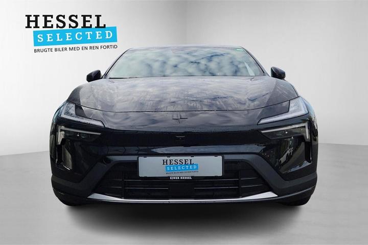 Sort Polestar 4 fra 2026