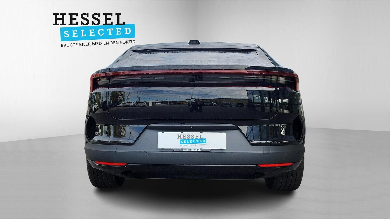 Sort Polestar 4 fra 2026