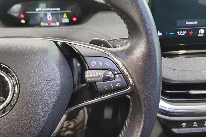 Grå Skoda Enyaq fra 2022