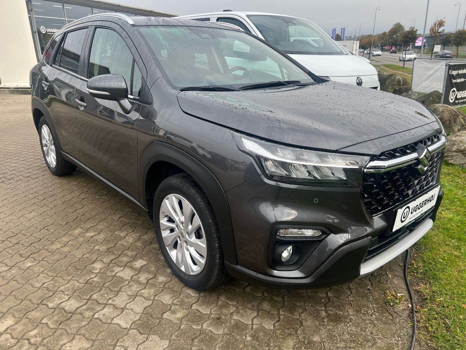 Grå Suzuki S-Cross fra 2024