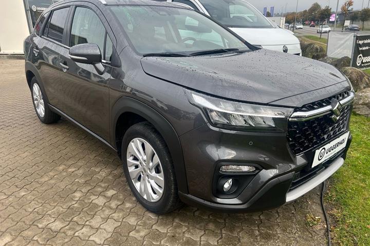 Grå Suzuki S-Cross fra 2024
