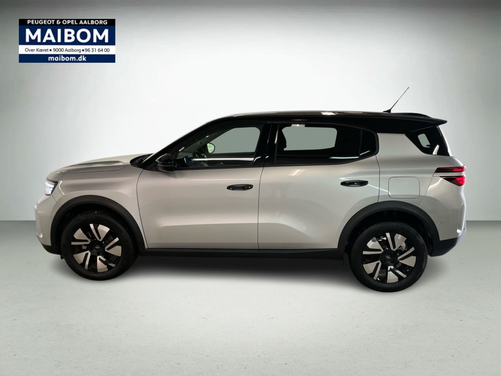 Sølv Opel Frontera fra 2025