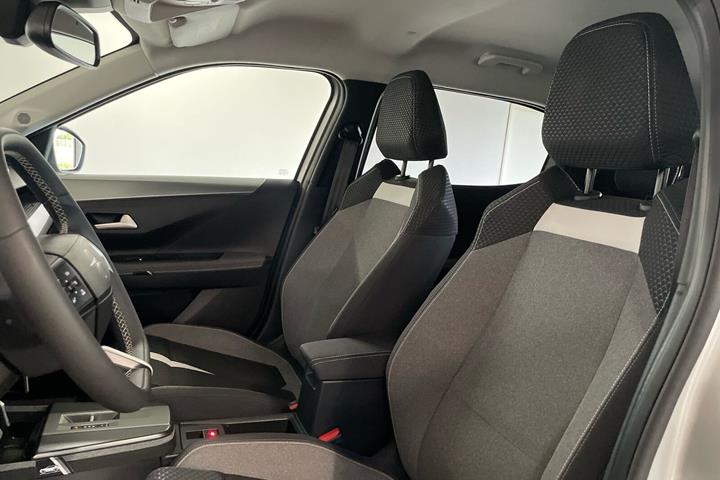 Sølv Opel Frontera fra 2025